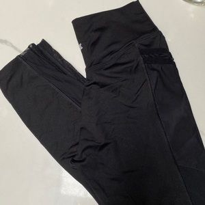 Victoria’s Secret Ultimate Leggings